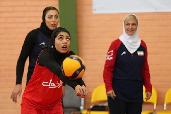 FIVB, İran'da Kadın Voleybolunun Güçlenmesine Destek Veriyor