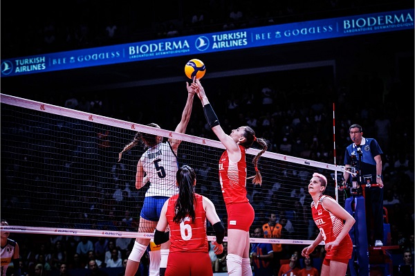 Sultanlar İtalya'yı bir kez daha yendi