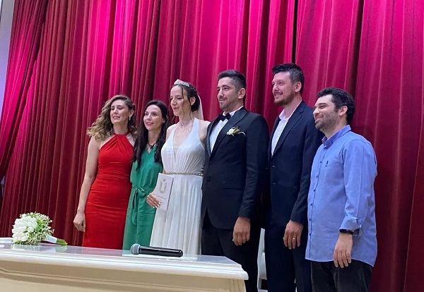 Mutluluklar Dileriz Ceyda & Meriç