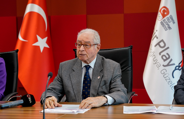 Stadyumda Voleybol Maçı ve Fair Play Avrupa Zirvesi