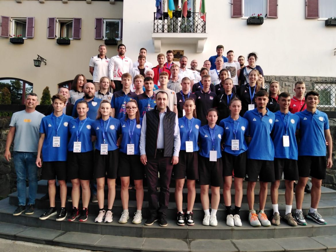 Plaj voleybolunda Balkanlardan gümüş madalya geldi