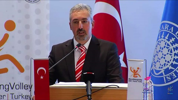 Onur Hoşnut Yazılarıyla Voleybol Aktüel'de