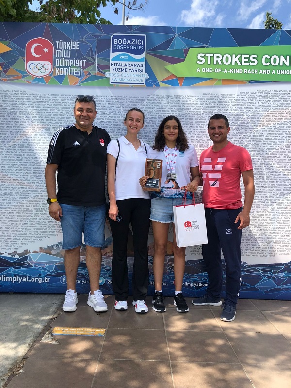 Kıtalar, kulaçlarla birleşti, Ece Yıldırım Büyük Bir Başarıya İmza Attı