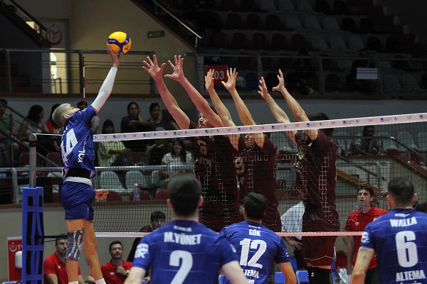 Galatasaray Altekma'yı 5 sette geçti