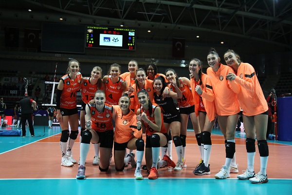 Eczacıbaşı set vermedi