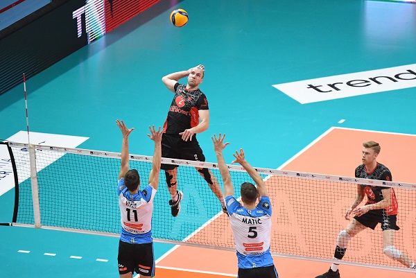 Ziraat Bankkart Halkbank'ı durdurdu