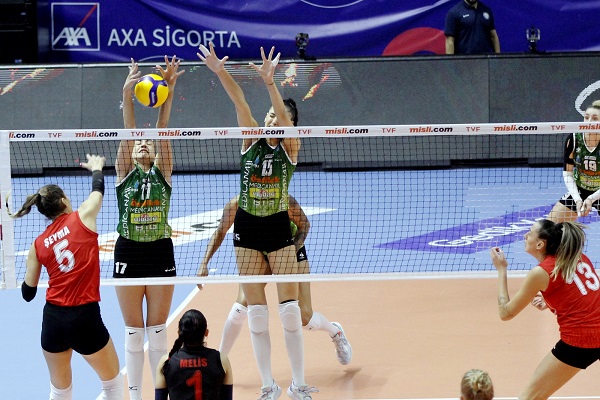 THY Bursa'dan 3 puanla döndü