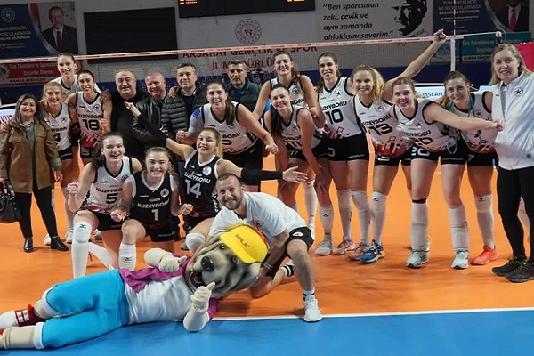 Kuzeyboru 2 kez geriye düştüğü maçta Fenerbahçe'yi yendi