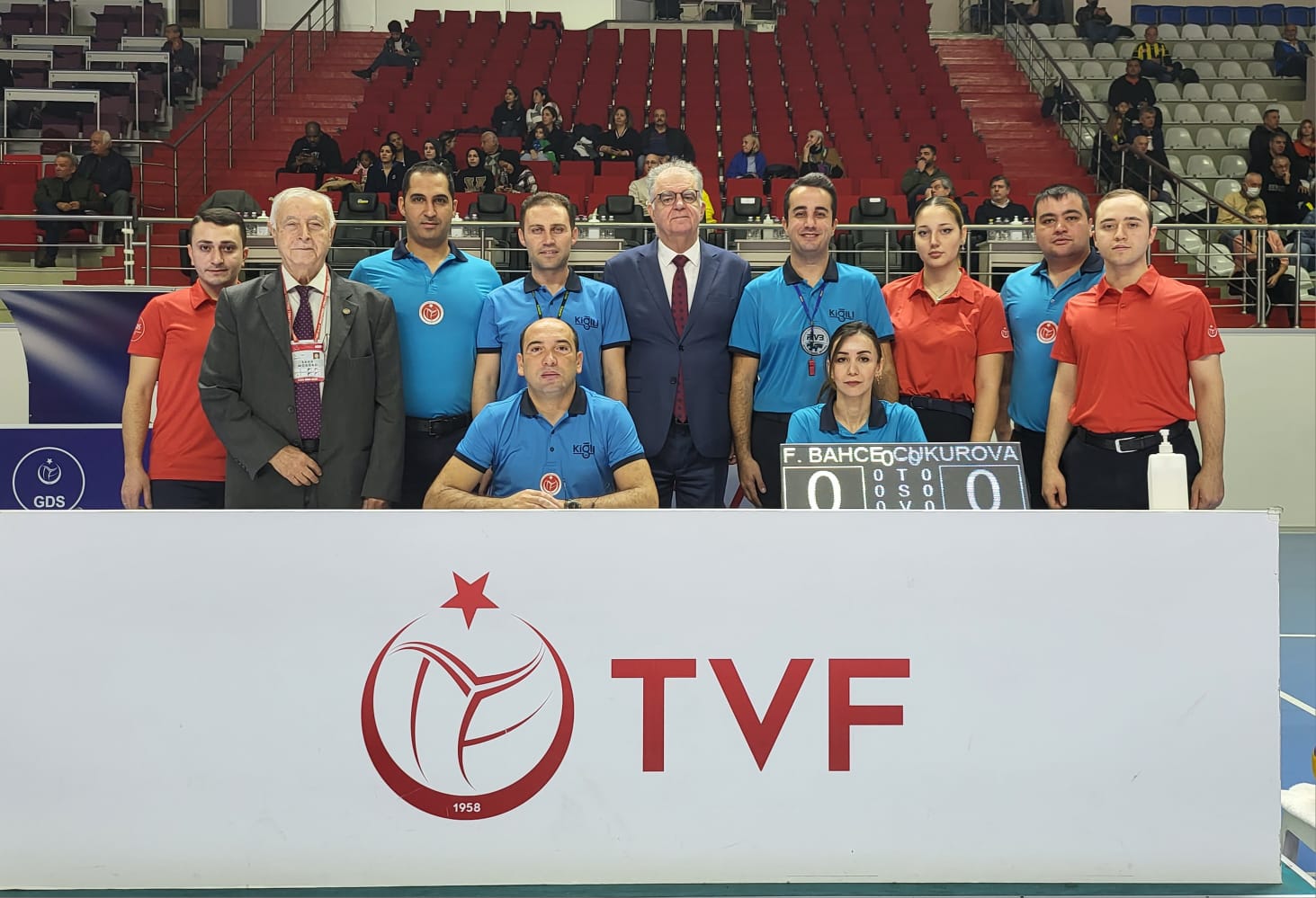 Fenerbahçe Opet, ilk seti kaybetti, 2. sette zorlandı ama 3 puanı kaptı