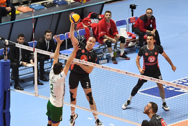 Ziraat Bankkart ikinci yarıya galibiyetle başladı