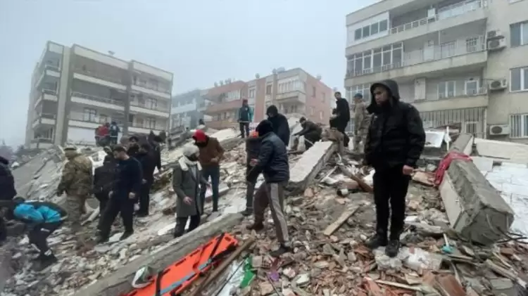 Hatay Kadın Voleybol takımı da enkaz altında