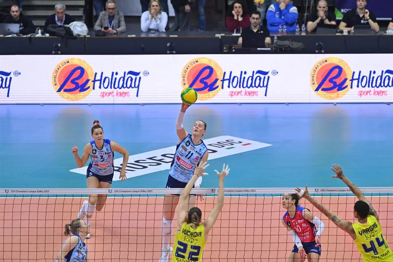 Fenerbahçe Şampiyonlar Ligi'nde Yarı Final'de