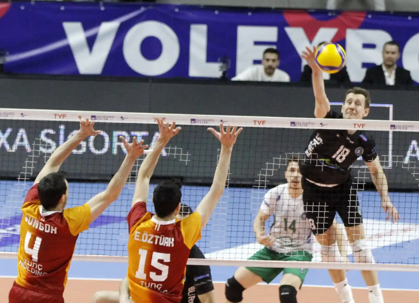 Galatasaray Dördüncü Sıraya Yerleşti