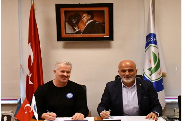 Nilüfer Belediyespor, Heynen ile Sözleşme Yeniledi