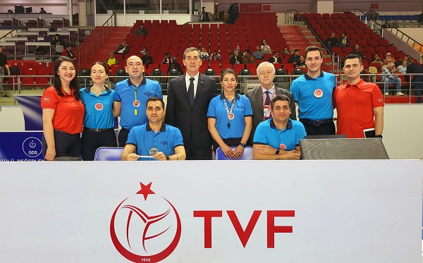 Fenerbahçe Opet Set Vermeden Üst Üste 8. Kez Kazandı