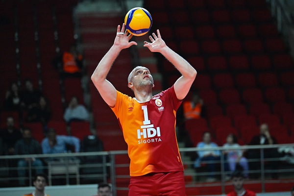 Galatasaray, Türşad'a set vermedi