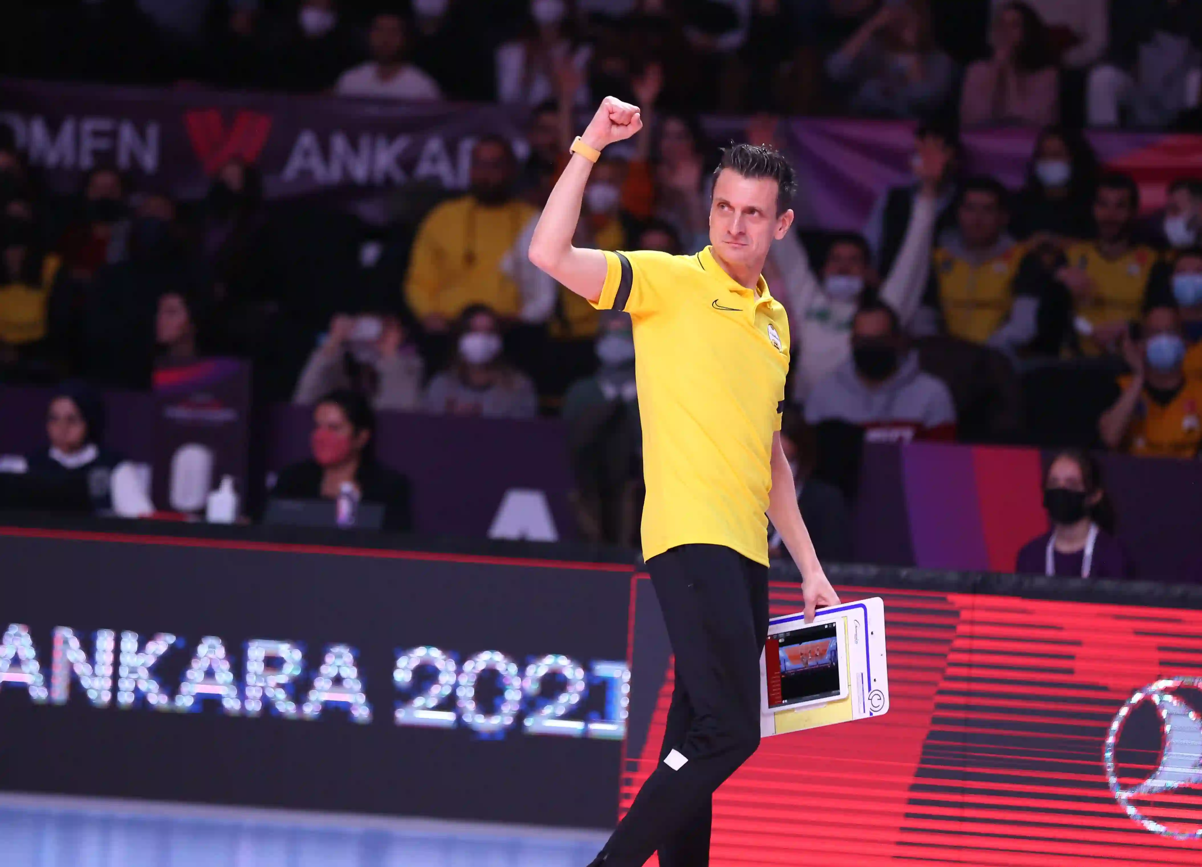 VakıfBank, Şampiyonlar Ligi Yarı Finali'nde Fenerbahçe'yi Ağırlıyor
