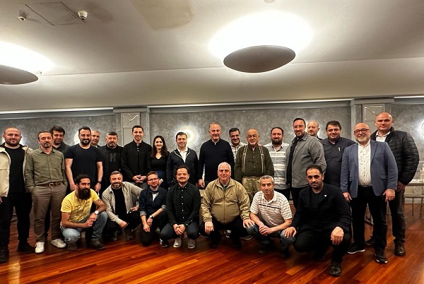 Abdi Serdar Üstünsalih Basın Emekçileri İle Torino'da Bir Araya Geldi