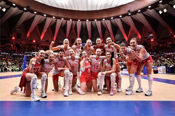 Sultanlar Brezilya'ya set vermedi, üçüncülüğü garantiledi