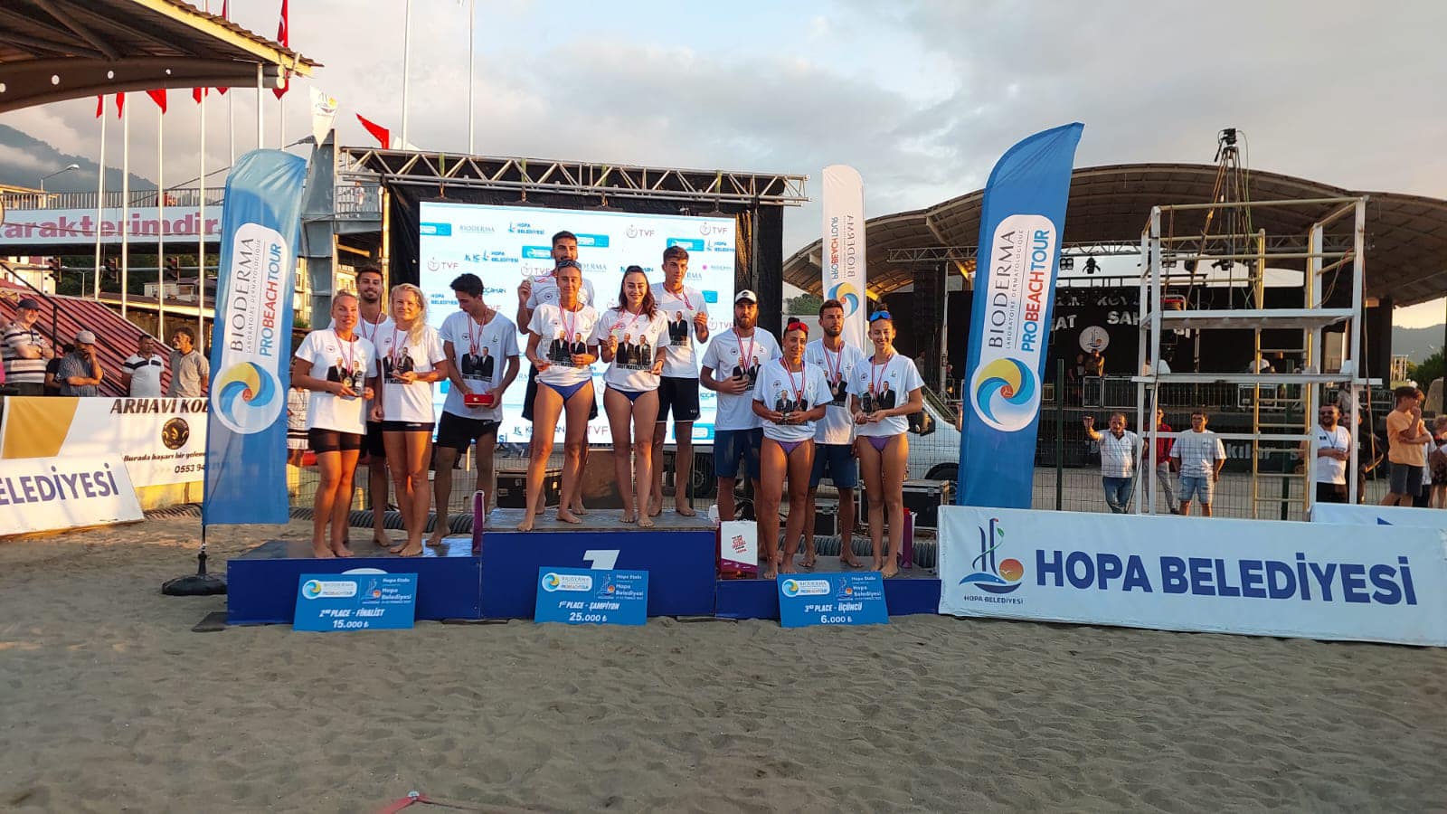 Dünya Baltacıoğlu ve Metin Görgün’ün anıldığı Pro Beach Tour Hopa Etabı sona erdi