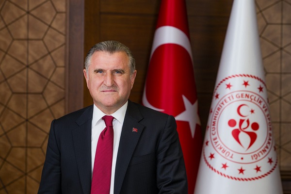 Bakan Aşkın Bak'dan Efelere Tebrik Mesajı