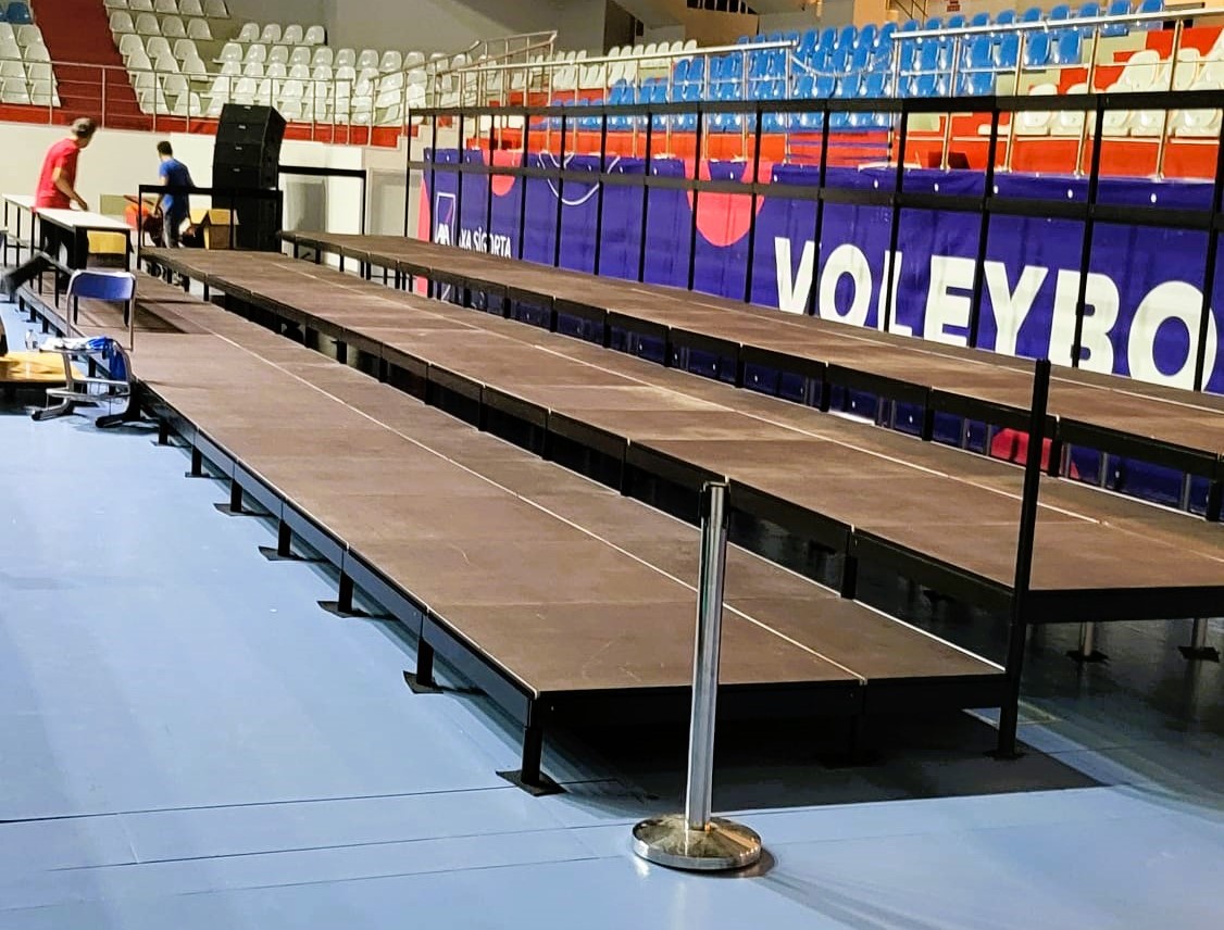 Burhan Felek Voleybol Salonu'na Yeni Basın Tribünü