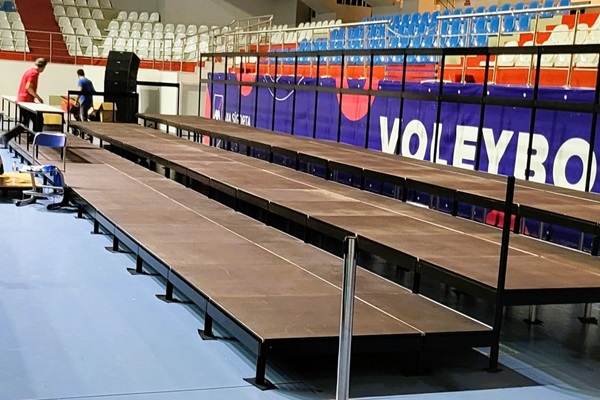 Burhan Felek Voleybol Salonu'na Yeni Basın Tribünü