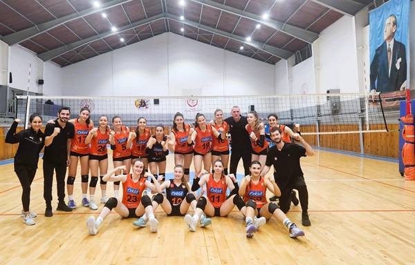 Eczacıbaşı 2. Lig Voleybol Takımı 4’te 4 Yaptı