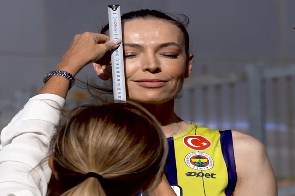 Eda Erdem heykeli yapımına başlandı