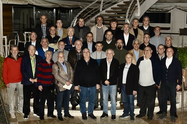 SJATVO Grubu Yılbaşı Yemeğinde Buluştu