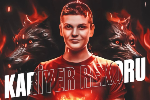 Ebrar kariyer rekoru kırdı, seyirciler erik dalı oynadı
