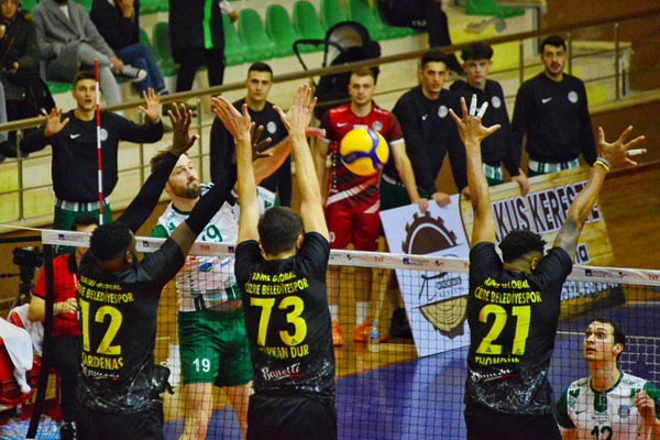 Akkuş Belediyespor, Cizre Bld.Spor'u 3-2 yendi