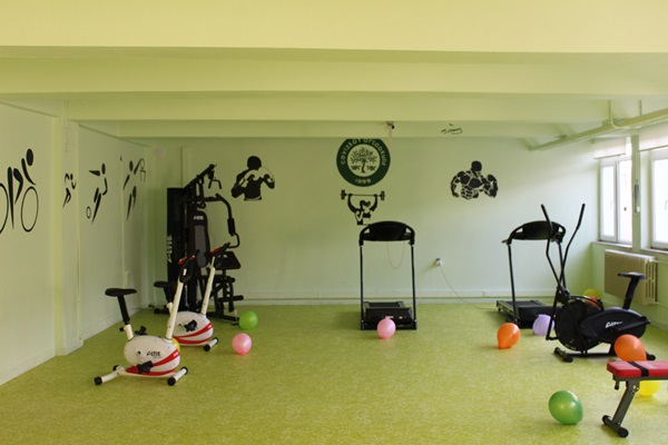 Üç Patlak Voleybol Topu