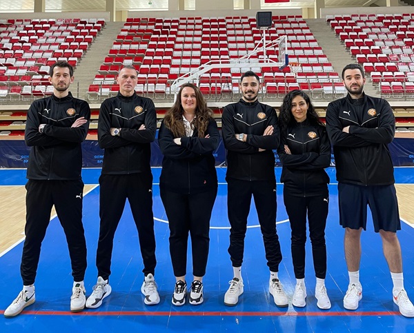 Eczacıbaşı 2.Lig takımı yarı finallerde