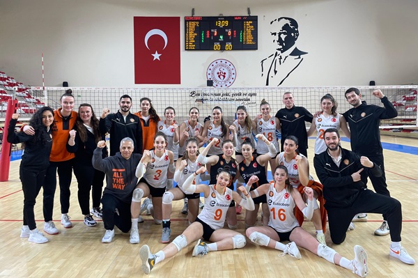 Eczacıbaşı 2.Lig takımı yarı finallerde