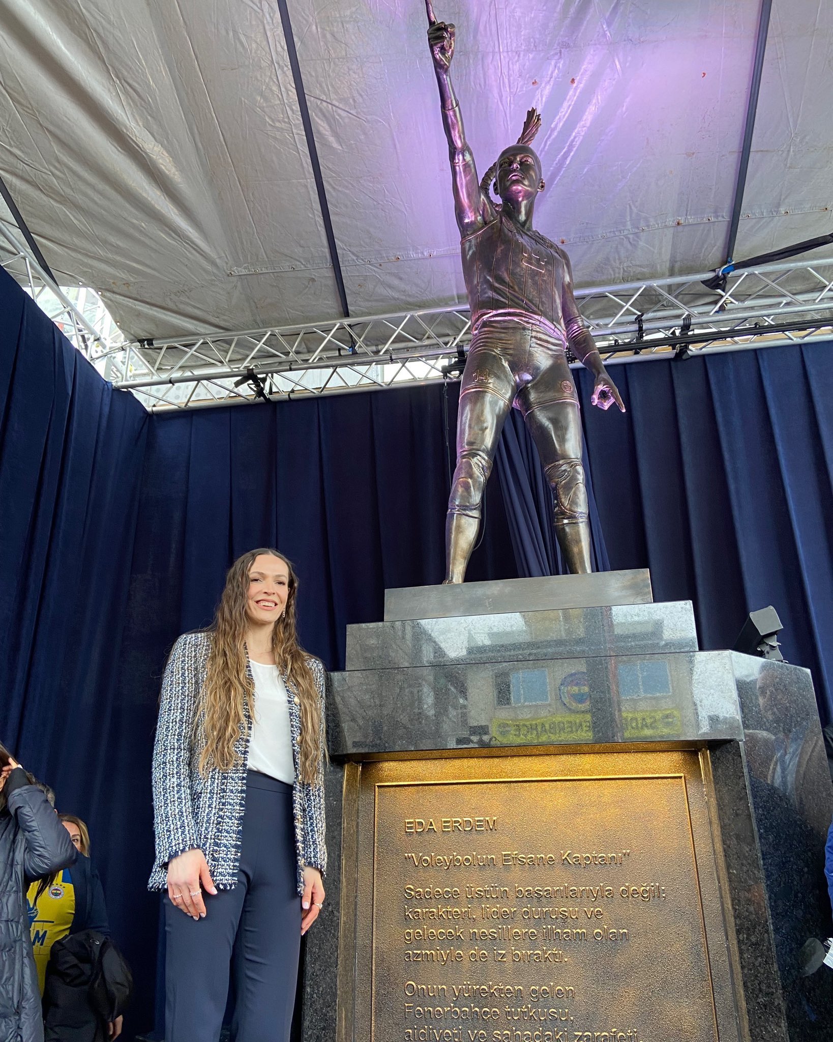 Eda Erdem Heykeli Törenle Açıldı