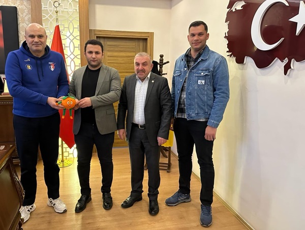 Play Off yolunda kritik maç: Şiran Akademi - Erzin Narenciyesi Yeşilkent
