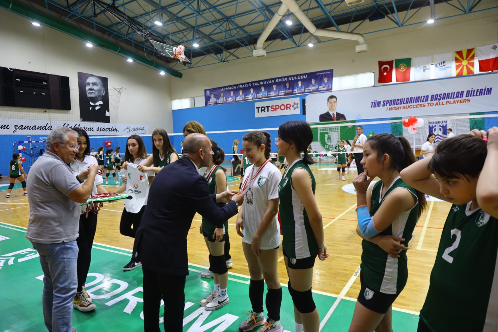 VİDEO HABER: Bodrum'da 23 Nisan Sevinci Voleybol Şenliği ile Coşkuya Dönüştü