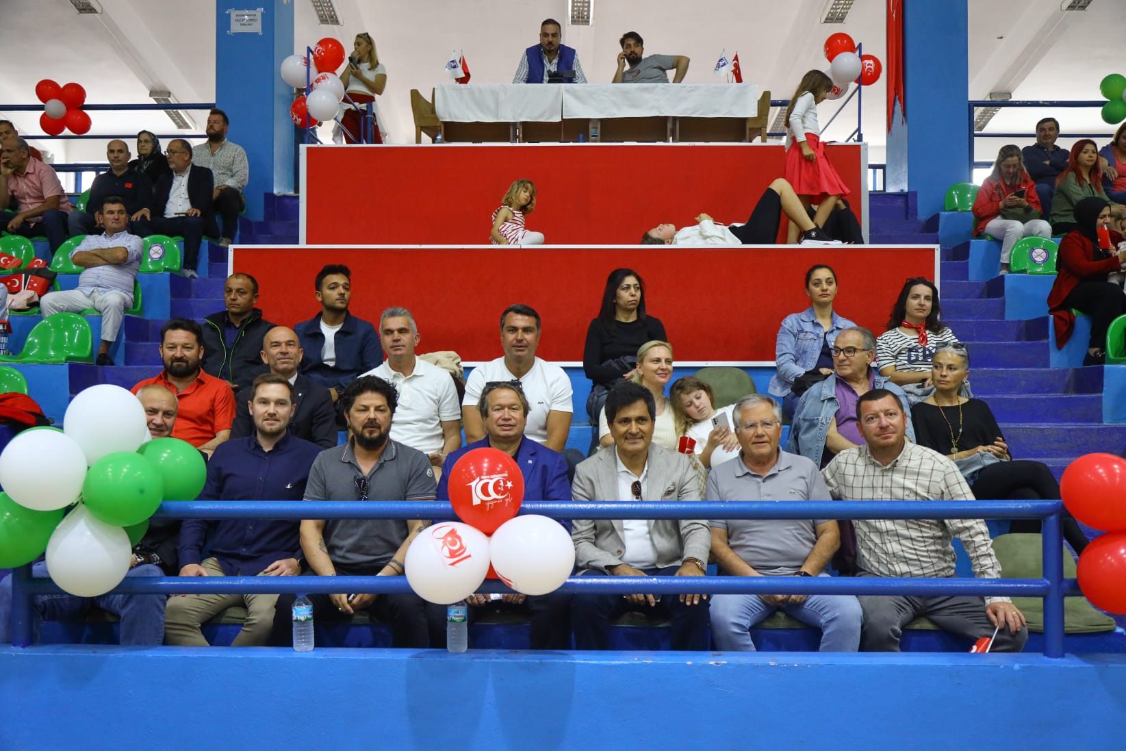 VİDEO HABER: Bodrum'da 23 Nisan Sevinci Voleybol Şenliği ile Coşkuya Dönüştü