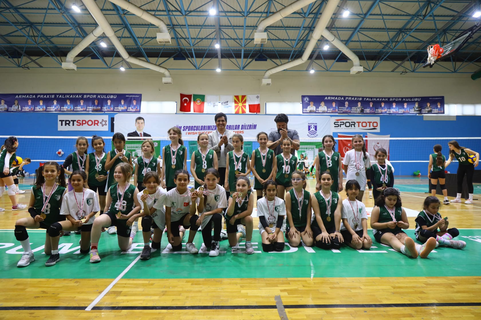 VİDEO HABER: Bodrum'da 23 Nisan Sevinci Voleybol Şenliği ile Coşkuya Dönüştü