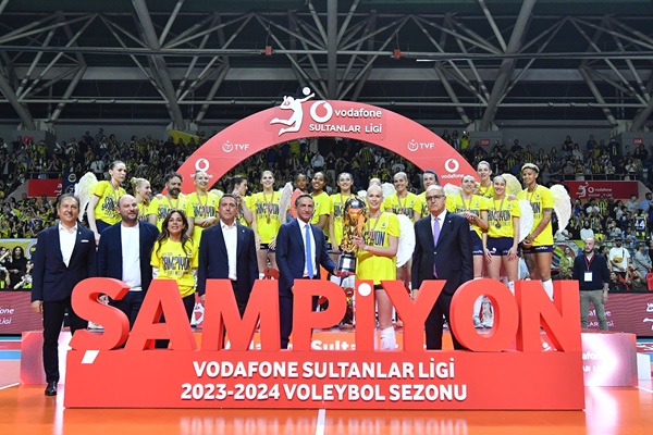 Vodafone Sultanlar Ligi’nde Madalya, Kupa ve Ödüller Sahiplerini Buldu