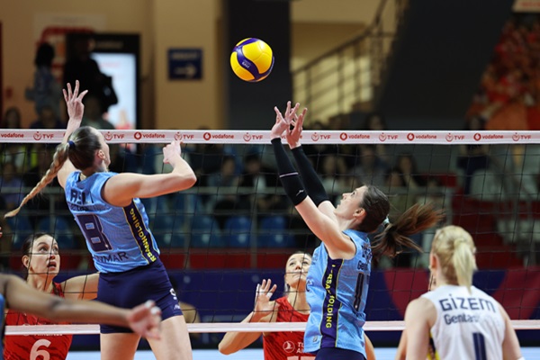 Fenerbahçe Opet, yarı final serisinde 1-0 öne geçti