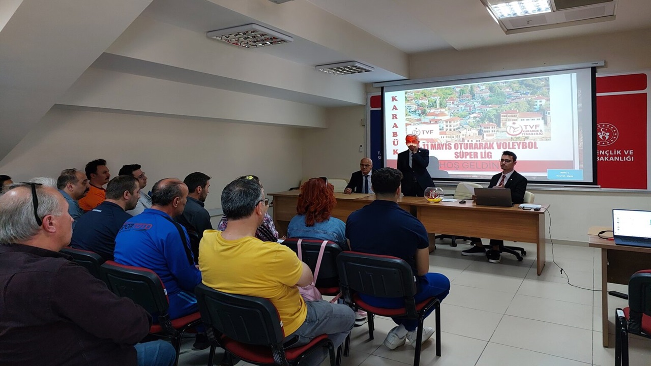 Oturarak Voleybol Süper Lig 1.Devre Müsabakalarının Teknik Toplantısı ve Kura Çekimi Yapıldı