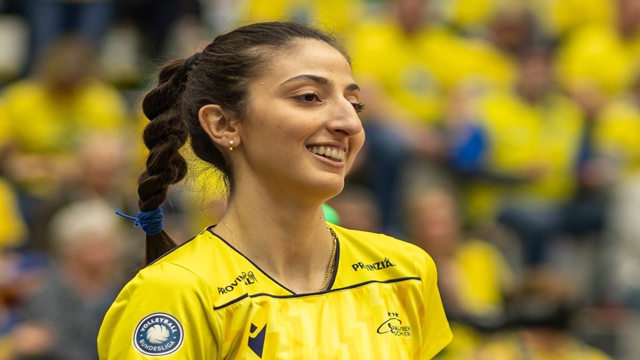 Tutku Burcu Yüzgenç Kim Yeon Koung'un takımına transfer oldu