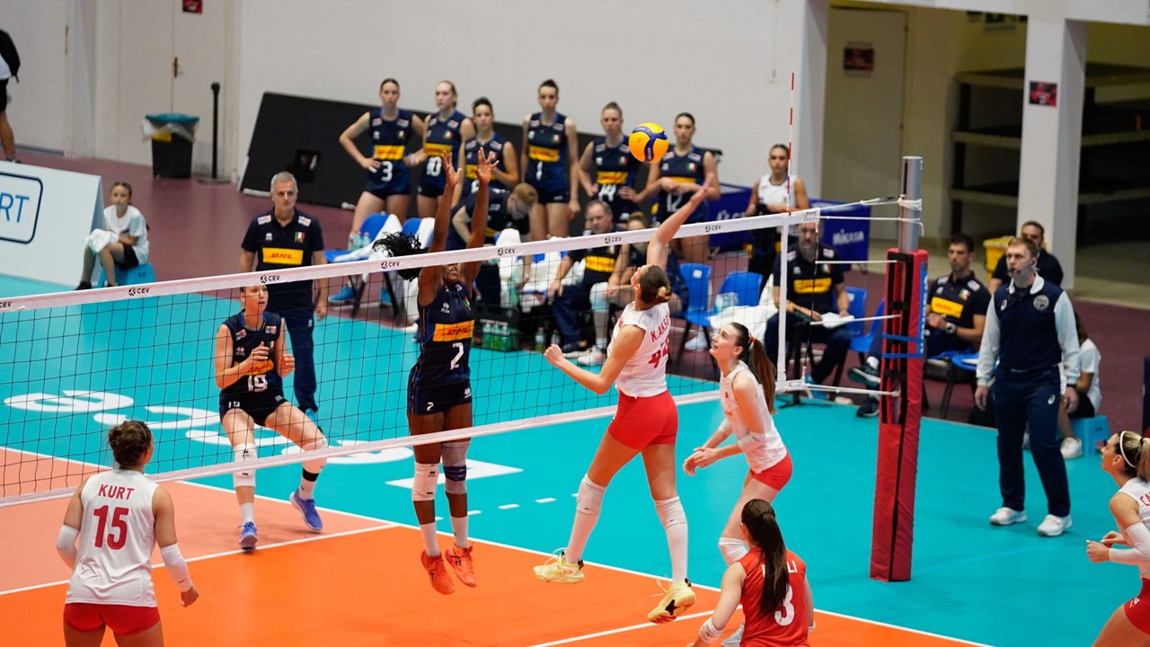 U22 Kadın Milli Takımımız Yarı Finalde