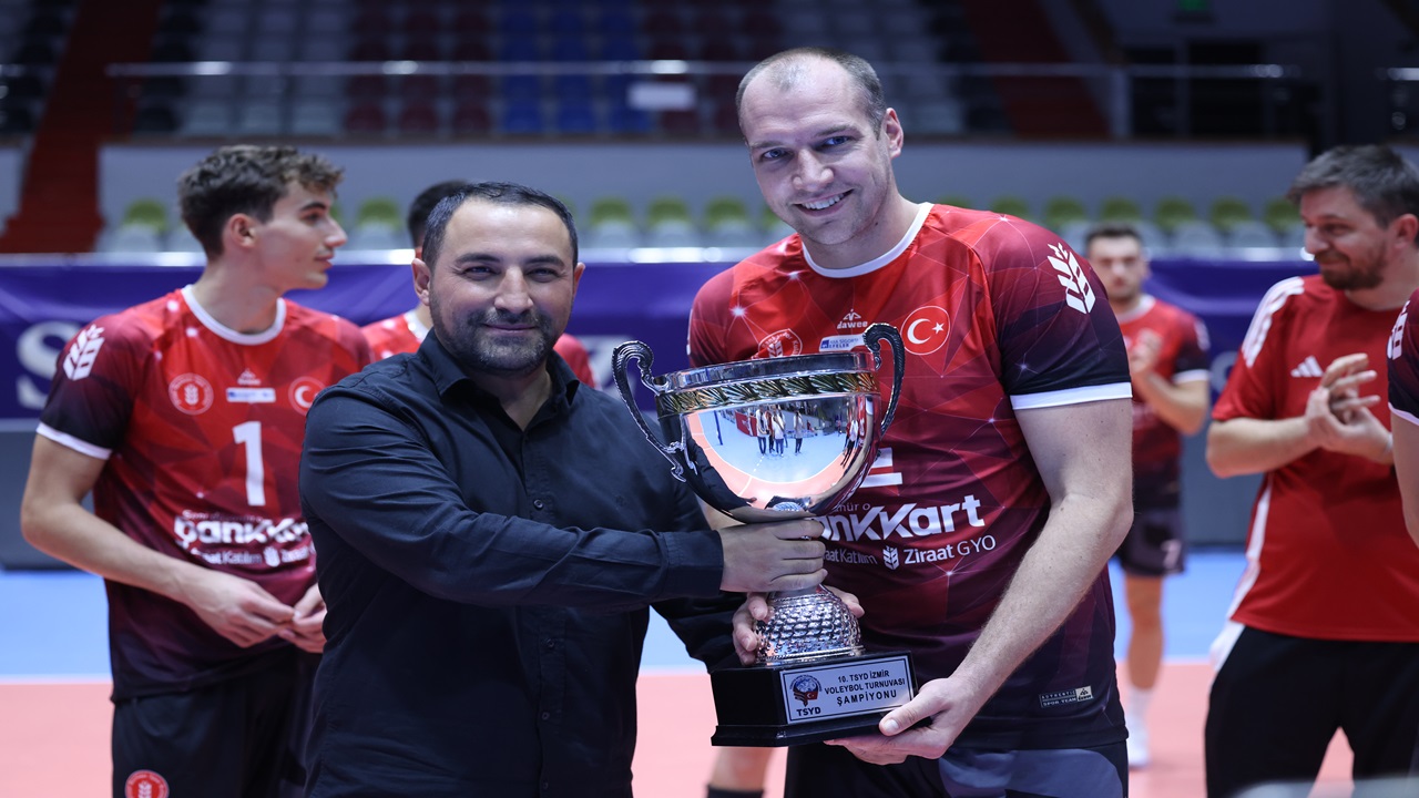 TSYD İzmir Turnuvası'nda Şampiyon Ziraat Bankkart