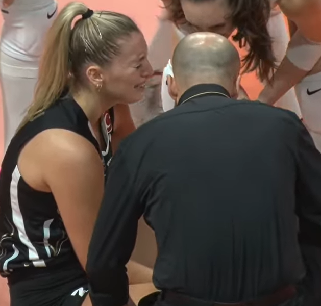 2 Oyuncusu Sakatlanan VakıfBank Aras Kargo'yu  3-1 Yendi