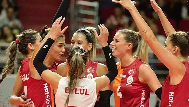 Galatasaray Daikin lige VakıfBank zaferi ile başladı