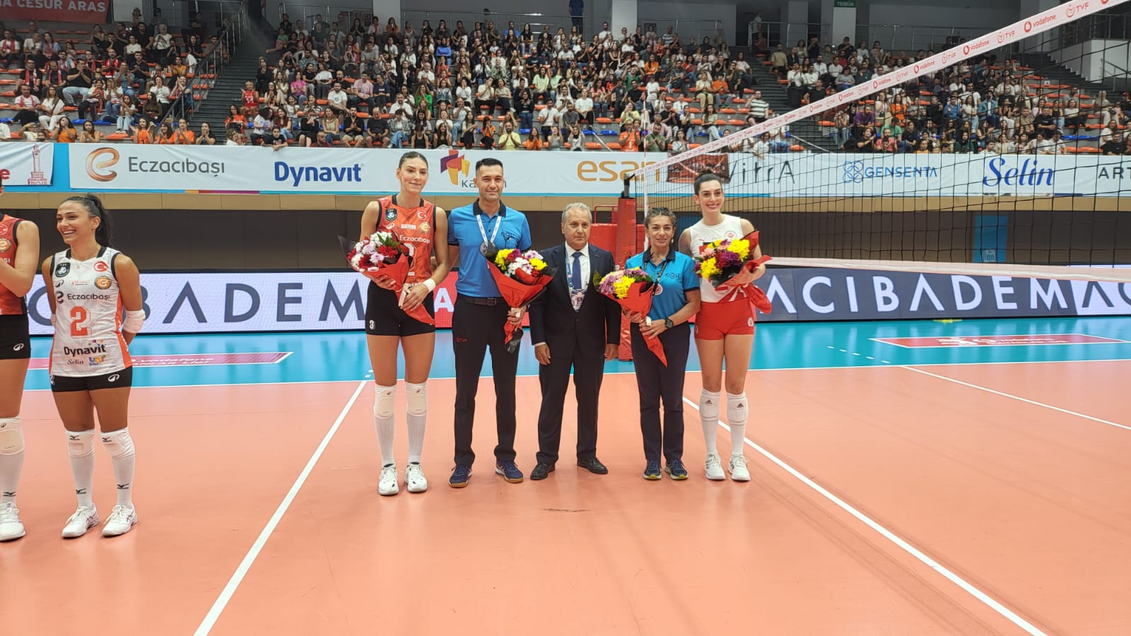 Eczacıbaşı Dynavit Aras Kargo'ya Set vermedi