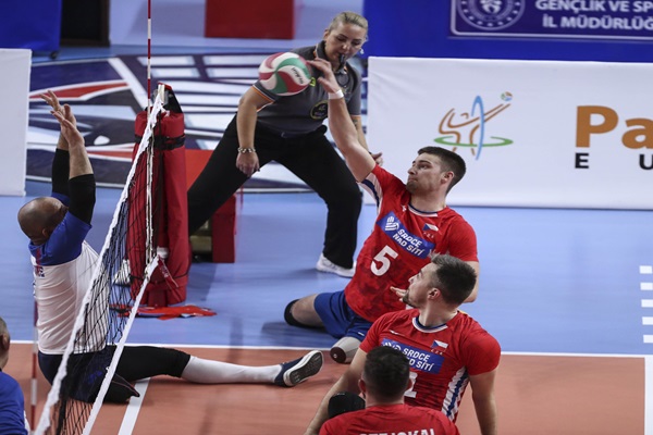 Uzman Posta Paravolley Avrupa Şampiyonası’nda İkinci Gün Karşılaşmaları Tamamlandı